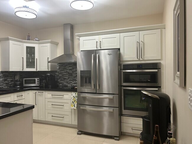 Foto del edificio - 16612 NW 71st Ct