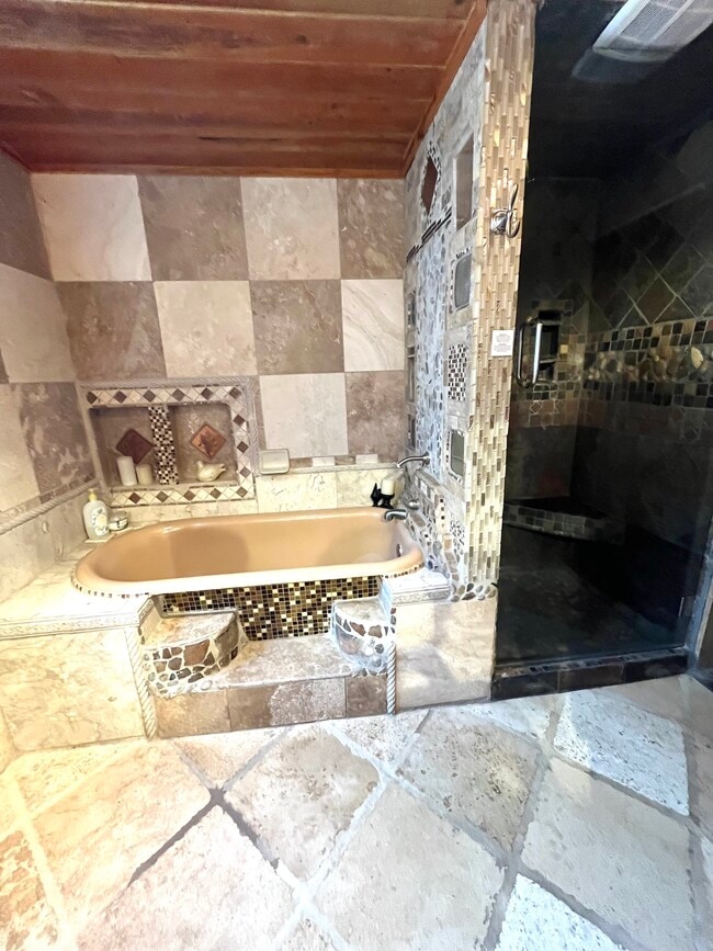 Foto del edificio - 1706 Mary St