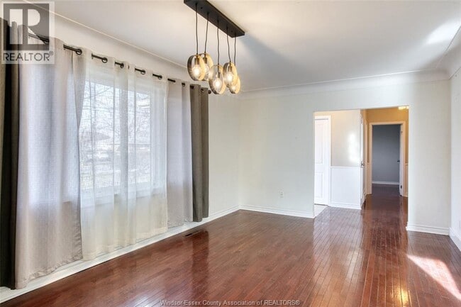 Photo du bâtiment - 1762 Shawnee Rd