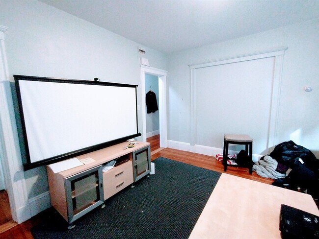 Foto del edificio - 86 Conwell Ave