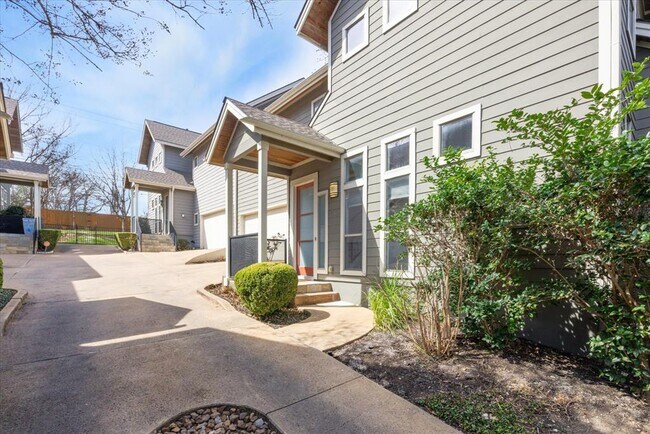 Foto del edificio - 3816 Ridgelea Dr