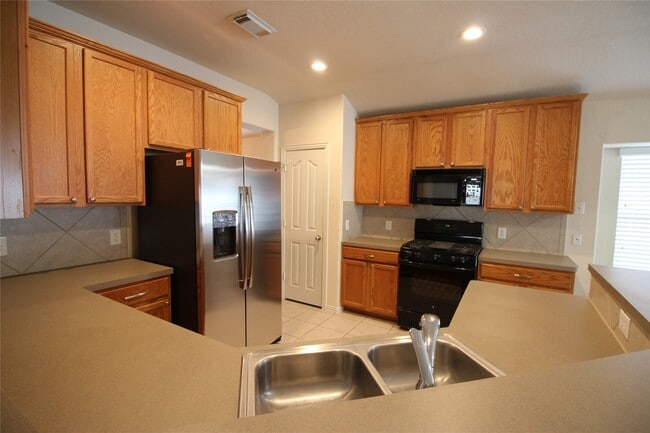 Foto del edificio - 4612 Meridian Park Dr