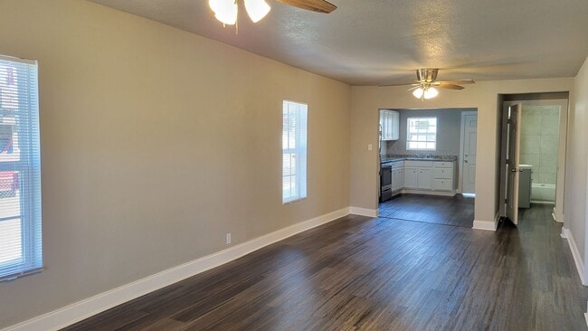 Building Photo - Totally Updated 3/1/2 A MUST SEE! Available July 2026