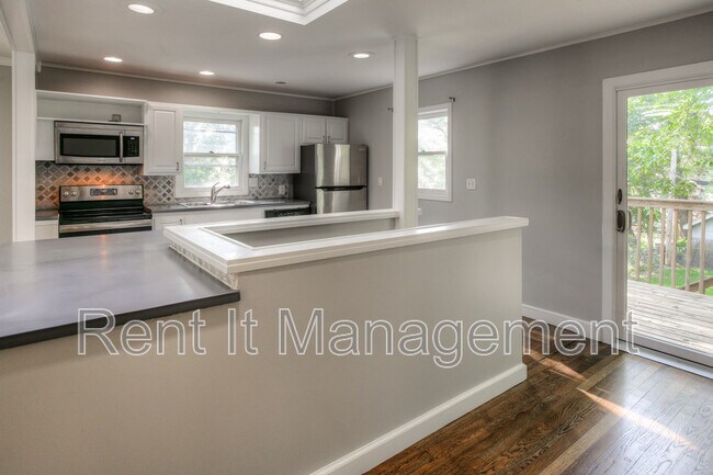 Foto del edificio - 6707 Mayberry St