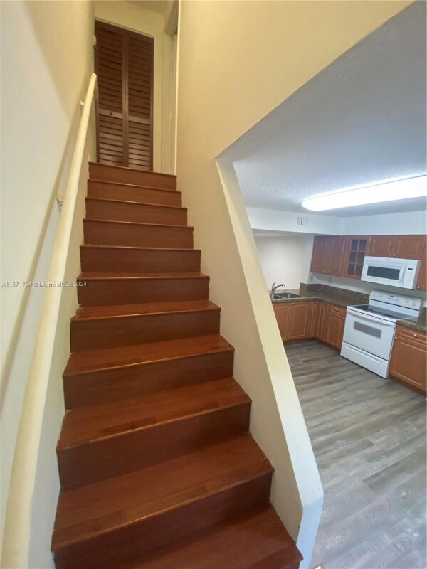 Building Photo - 8250 SW 149th Ct