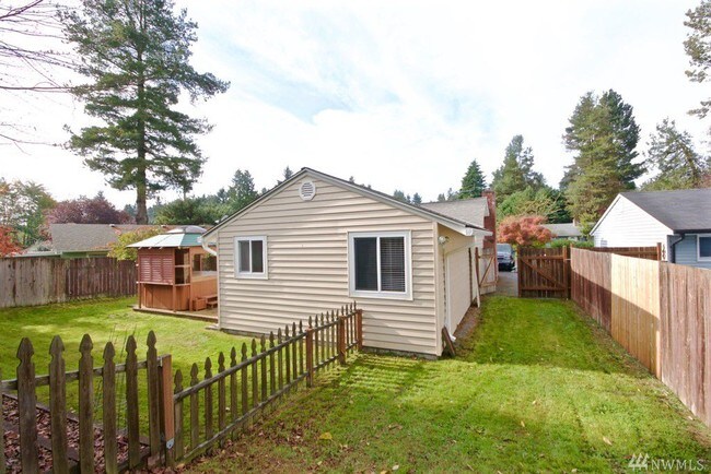 Foto del edificio - 17004 11th Ave NE