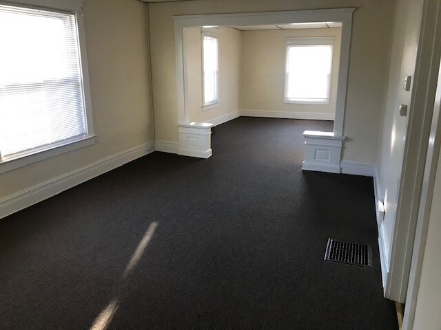 Primary Photo - 65 Bouck St