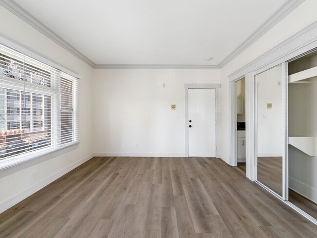 Foto del edificio - 330 Cedar Ave