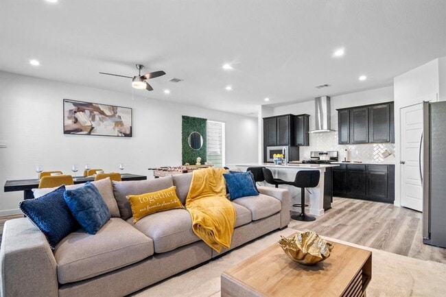 Building Photo - 3121 Crown Gate Dr