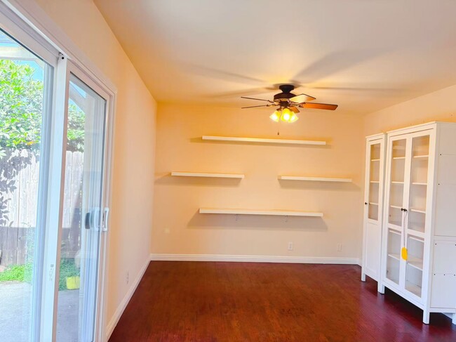 Dinning area - 4340 Muscatel Ave