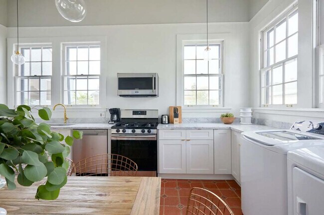 Foto del edificio - 2317 N Rampart St