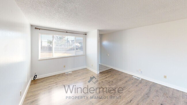 Building Photo - garrison2018