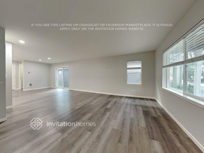 Foto del edificio - 3651 London Loop NE