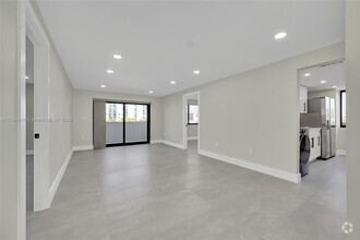Building Photo - 6725 Harding Ave