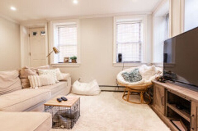 Building Photo - Beautiful, Renovated Allston 2 Bedroom on Glenville Ave for December 1st.  NO BROKER FEE