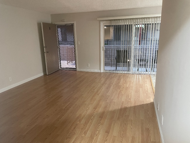 Foto del edificio - 20360 Anza Ave