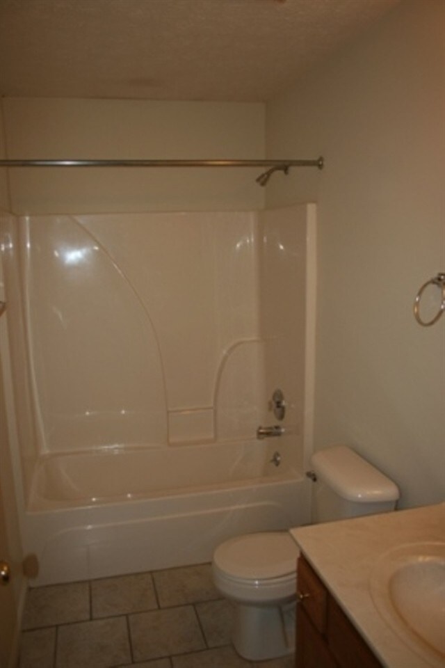 Building Photo - 145 Pointers Ct