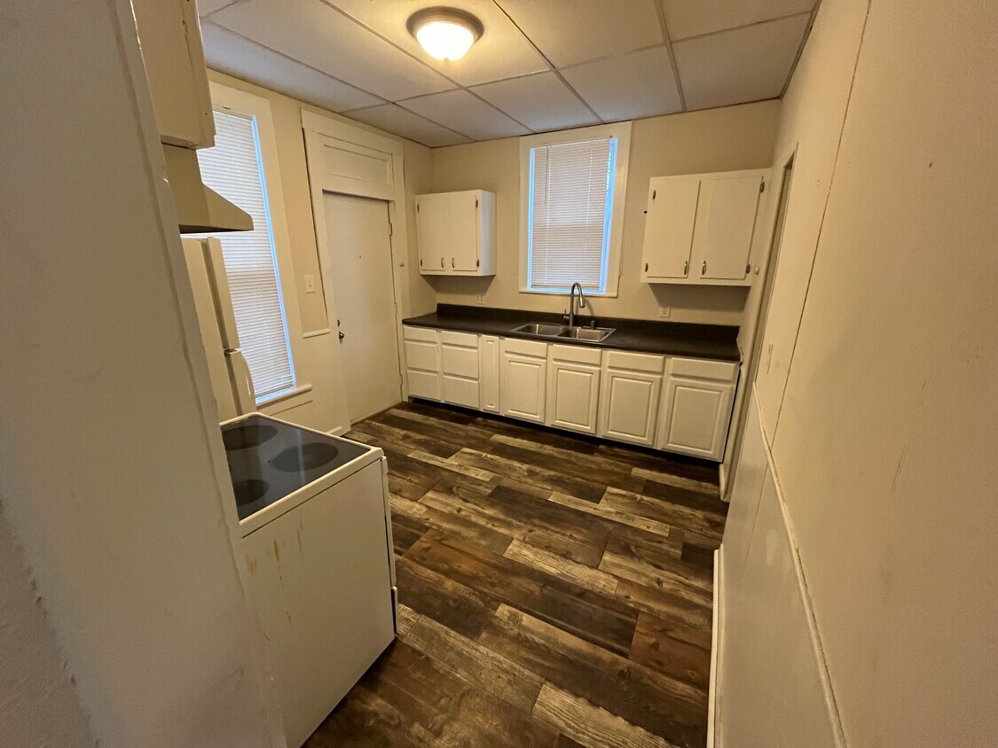 Foto principal - 830 W Jefferson St