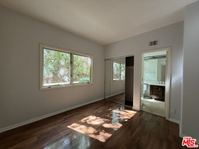 Building Photo - 4312 Park Verdi