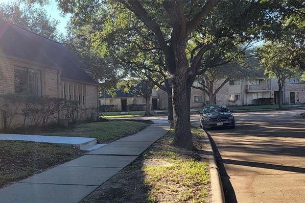 Foto del edificio - 6604 Montauk Dr