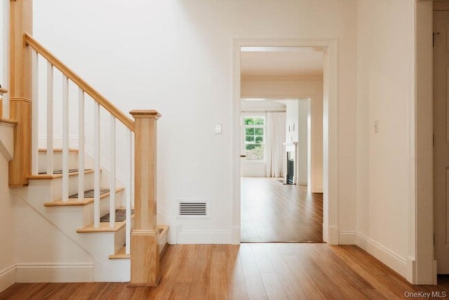 Foto del edificio - 43 Oakwood Ln