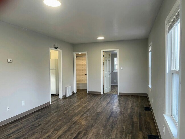 Foto del edificio - 4619 N Howard St