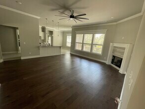 Building Photo - 219 Kinross Dr