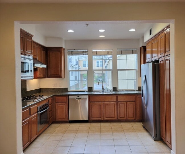 Building Photo - Large Condo in Cupertino City Center– Less...