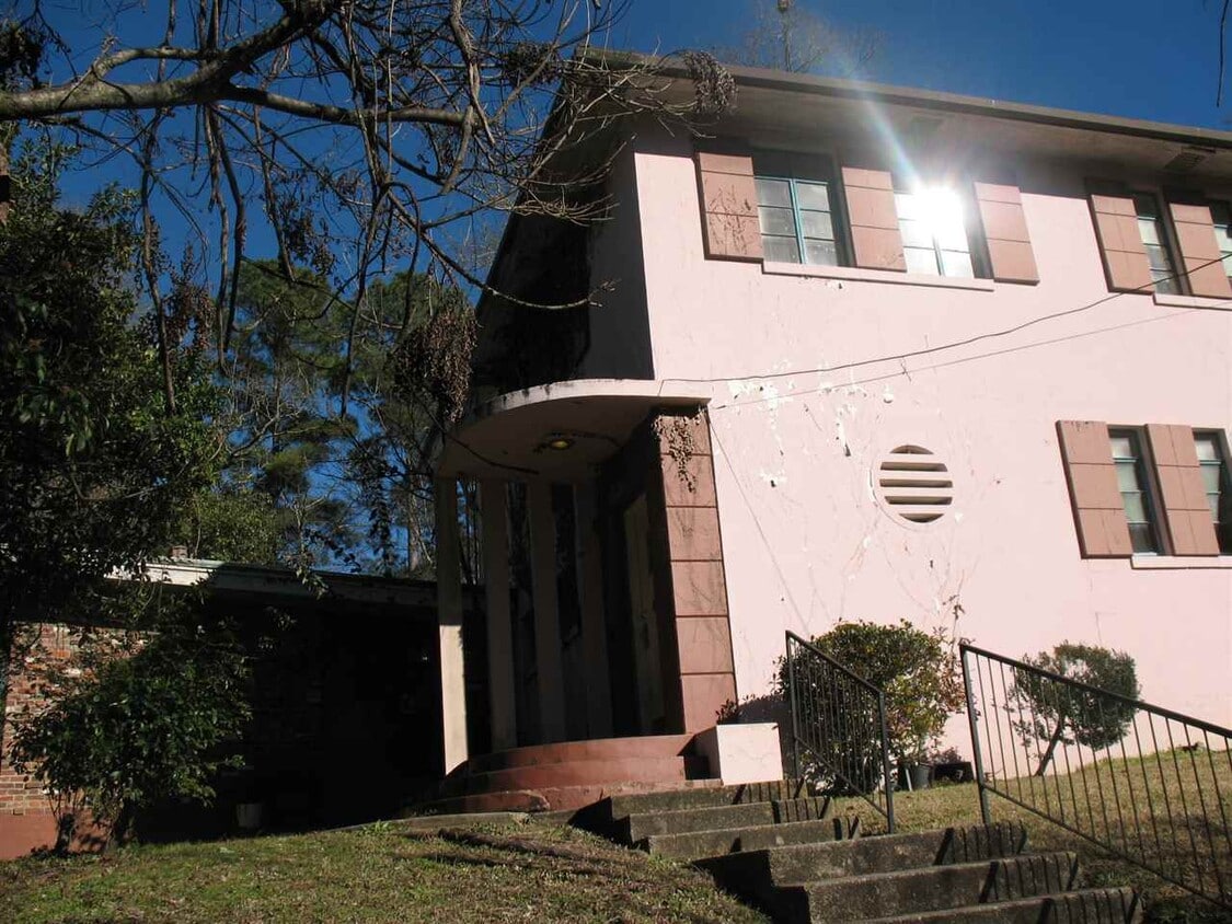 1204 KENWOOD, Jackson, MS 39202 Apartment for Rent in Jackson, MS