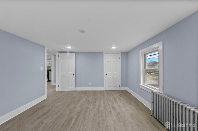 Foto del edificio - 6 1st Ave