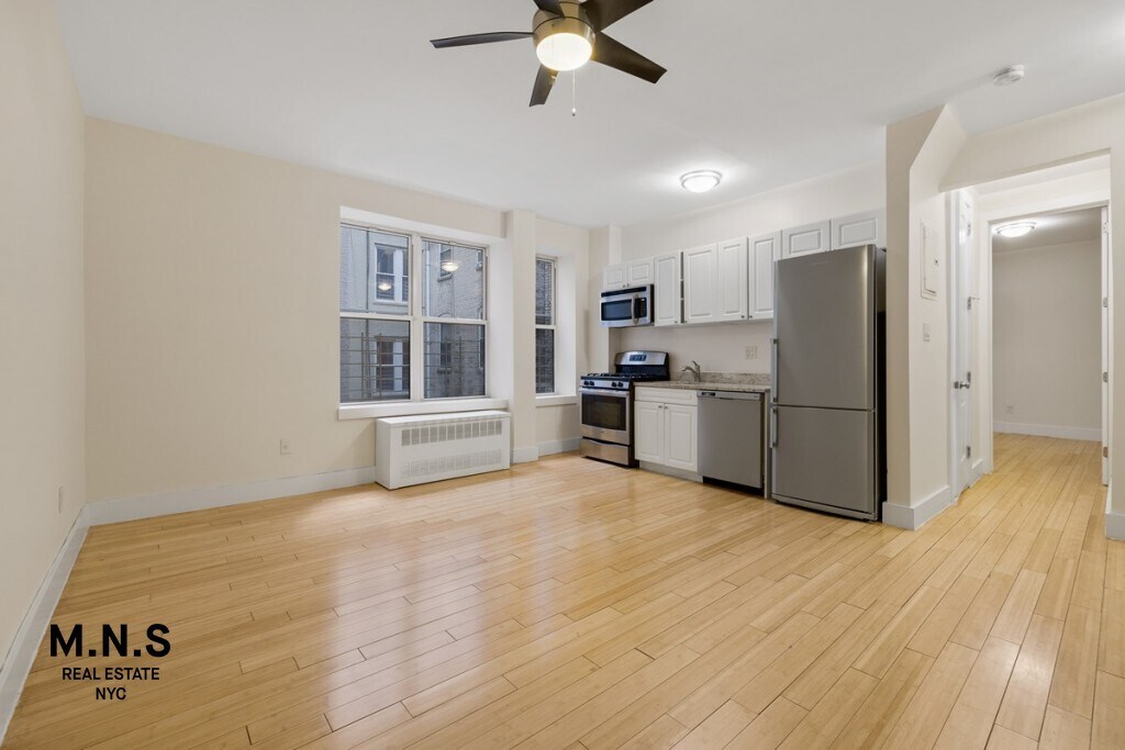 210 Brighton 15th St Unit 4G, Brooklyn, NY 11235 Room for Rent in