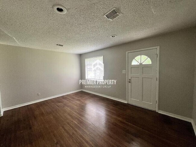 Building Photo - 4777 Helene Rd