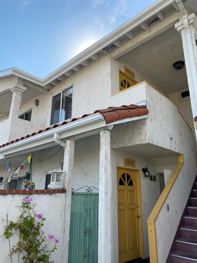 Front para caminar - 6000 Dauphin St