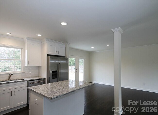 Foto del edificio - 4808 Walden Ct