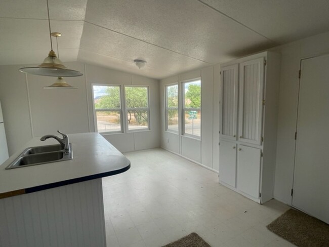 Building Photo - 2 Bedroom on Nice Corner Lot In Clarkdale-...