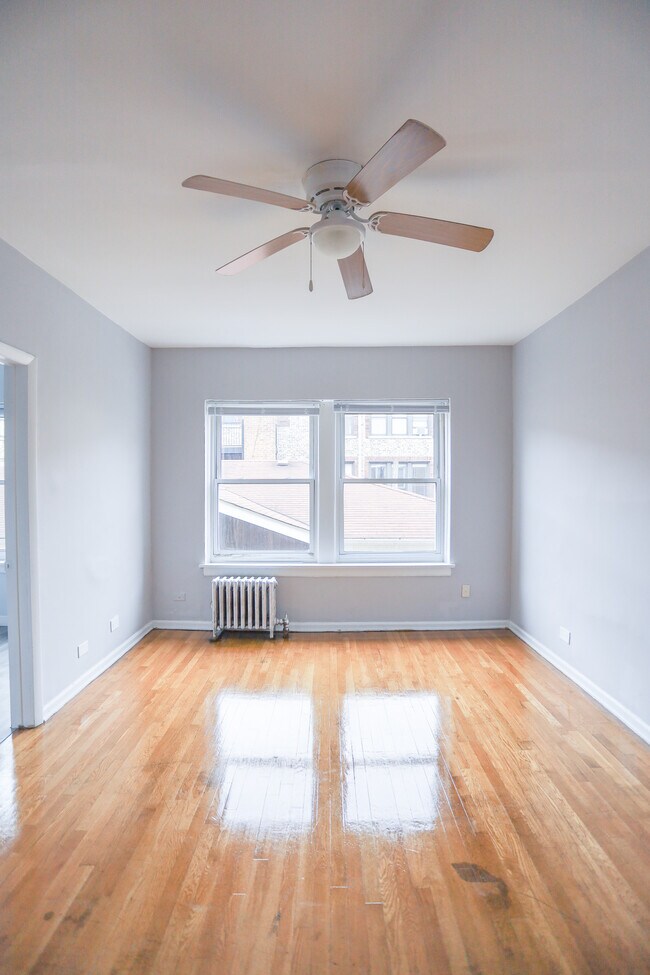 Foto del edificio - 6956 N Ashland Ave