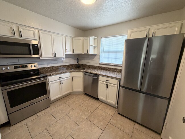 Foto del edificio - 525 Conway Rd