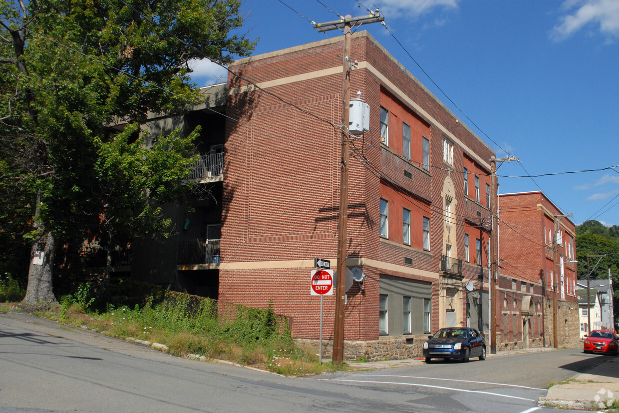 Building Photo - 117-119 North St