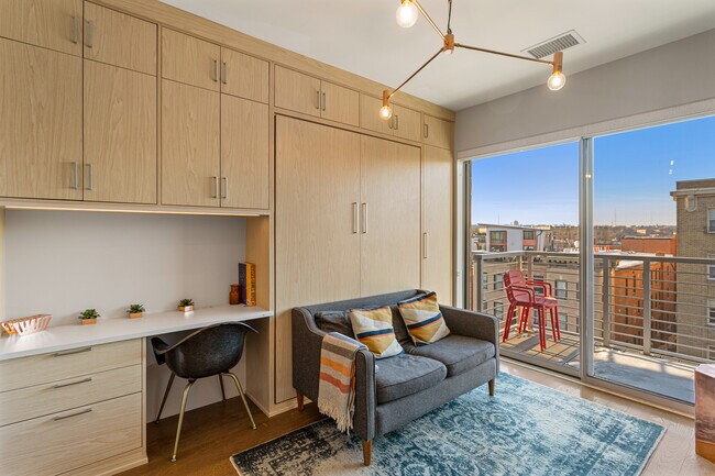 Building Photo - 2550 17th St NW