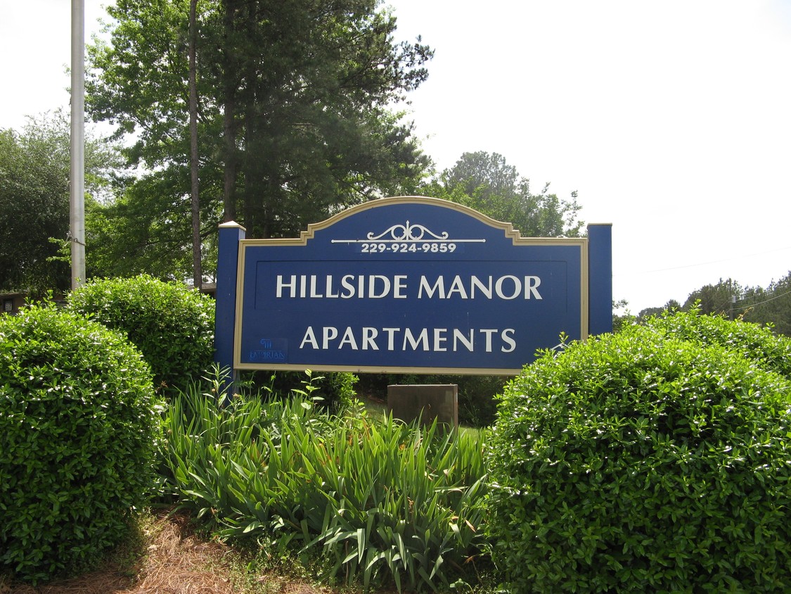 Hillside Manor - Peachtree Apartments