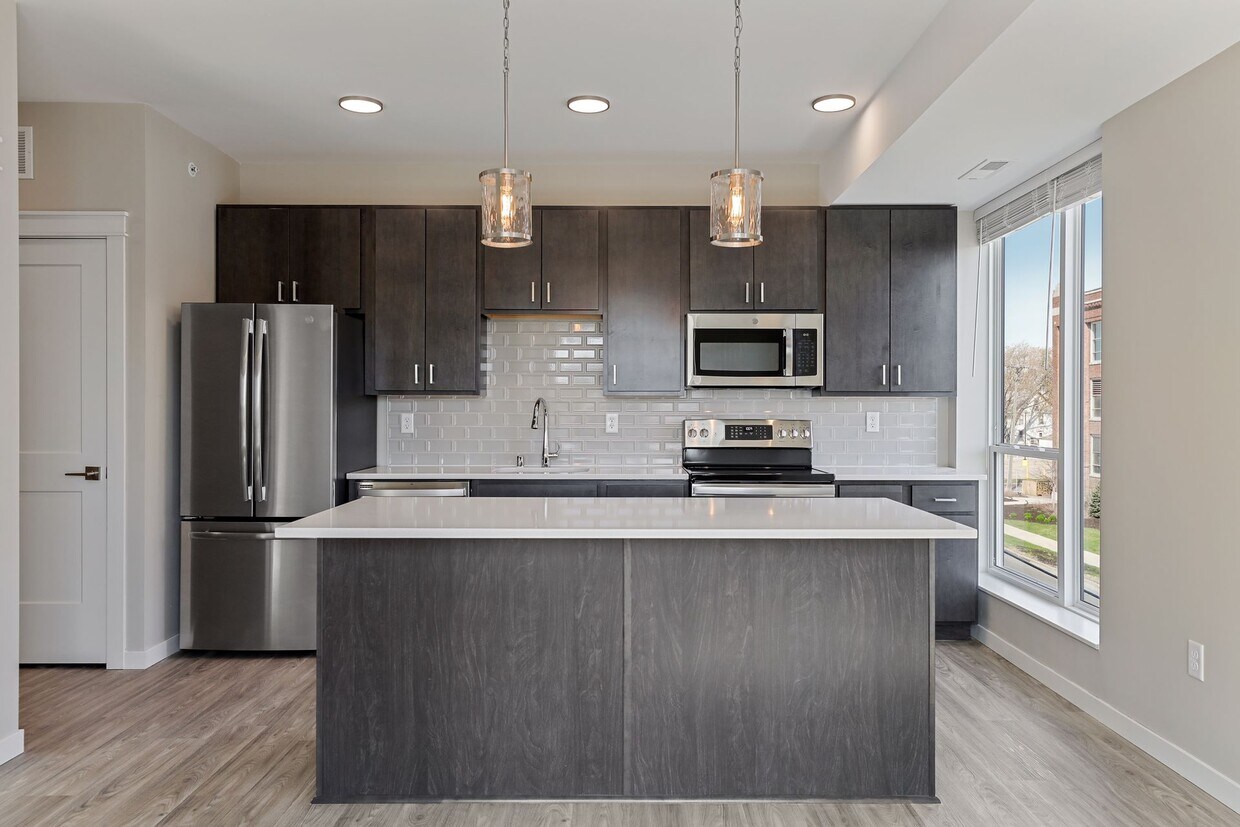 Foto principal - 756 NE Jackson St