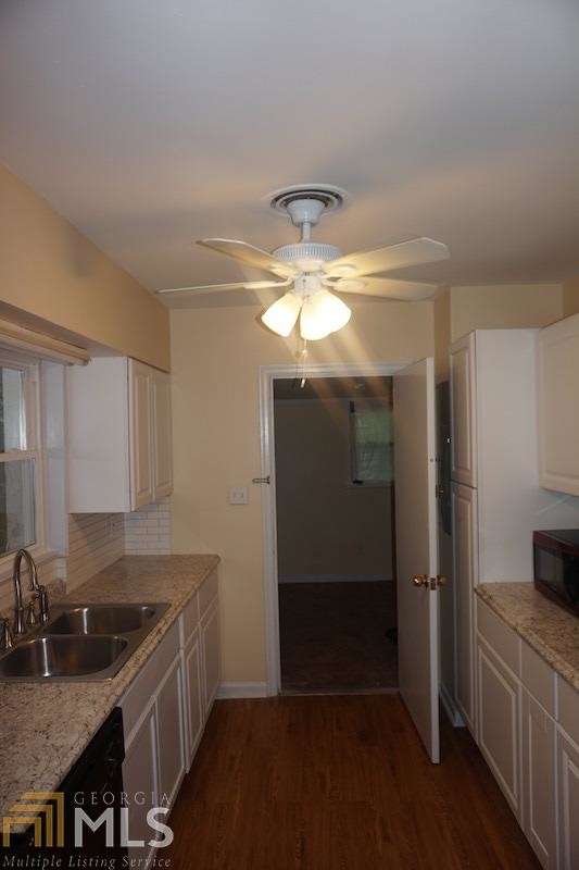 Building Photo - 2443 Sylvan Rd