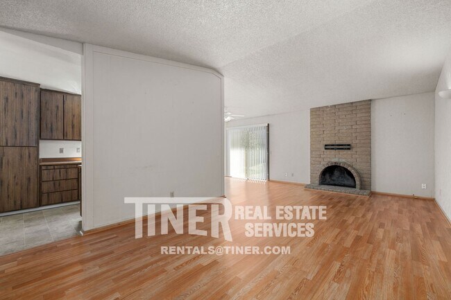 Building Photo - 8121 Rattan Way