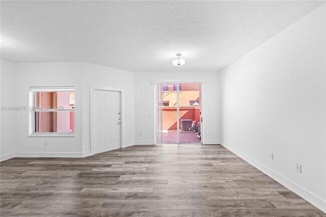 Building Photo - 6141 NW 115th Pl