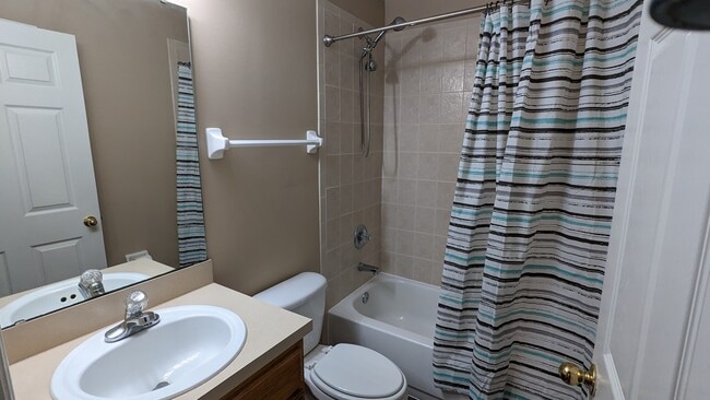 Building Photo - 129 Plantation Point Dr