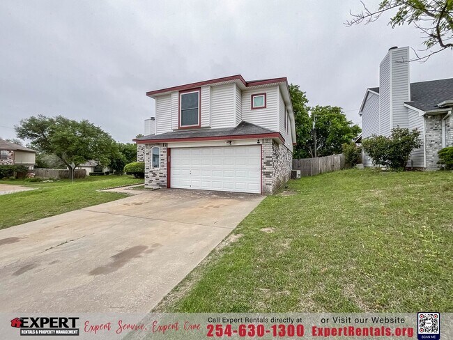 Building Photo - Charming Two-Story Home with Spacious Livi...