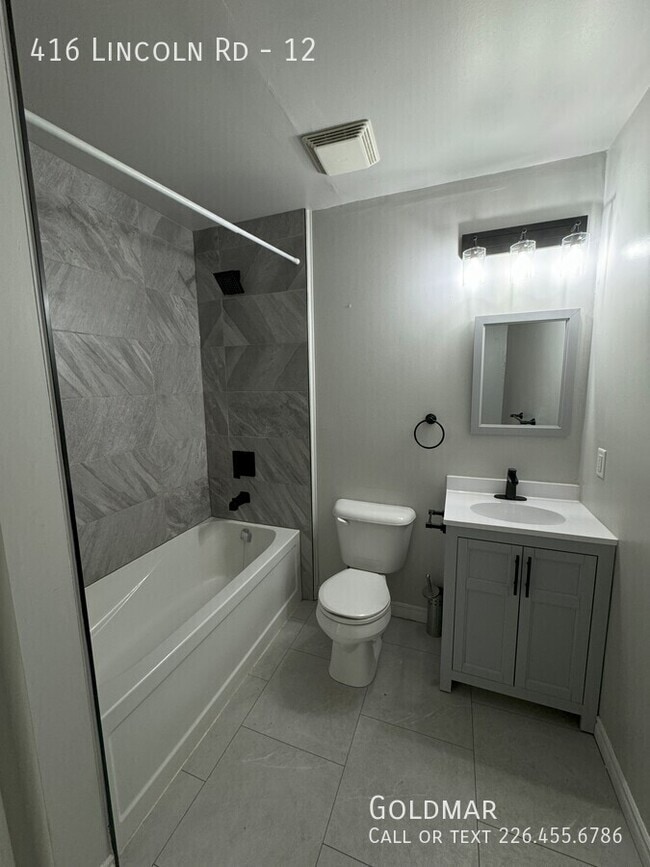 Building Photo - Renovated, Spacious Walkerville 2 Bedroom ...