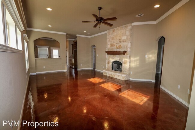 Building Photo - 4 br, 2 bath House - 3013 Silver Saddle