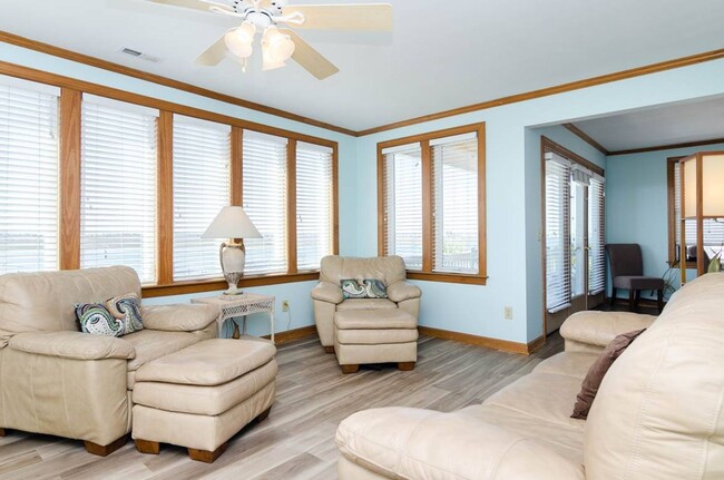 Building Photo - (W196) 710 Waynick Blvd, Unit A, Wrightsvi...