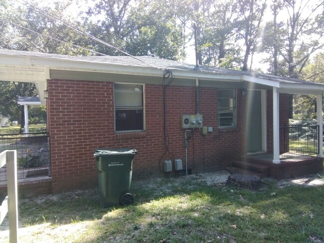 Building Photo - 314 Old Shaw Rd